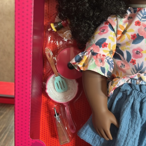 Our Generation Macy Doll with Floral Outfit - Picture 4 of 9